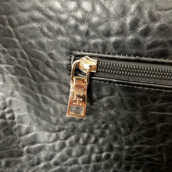 Louenhide Remi Shoulder bag in BLACK - Picture 8 of 12